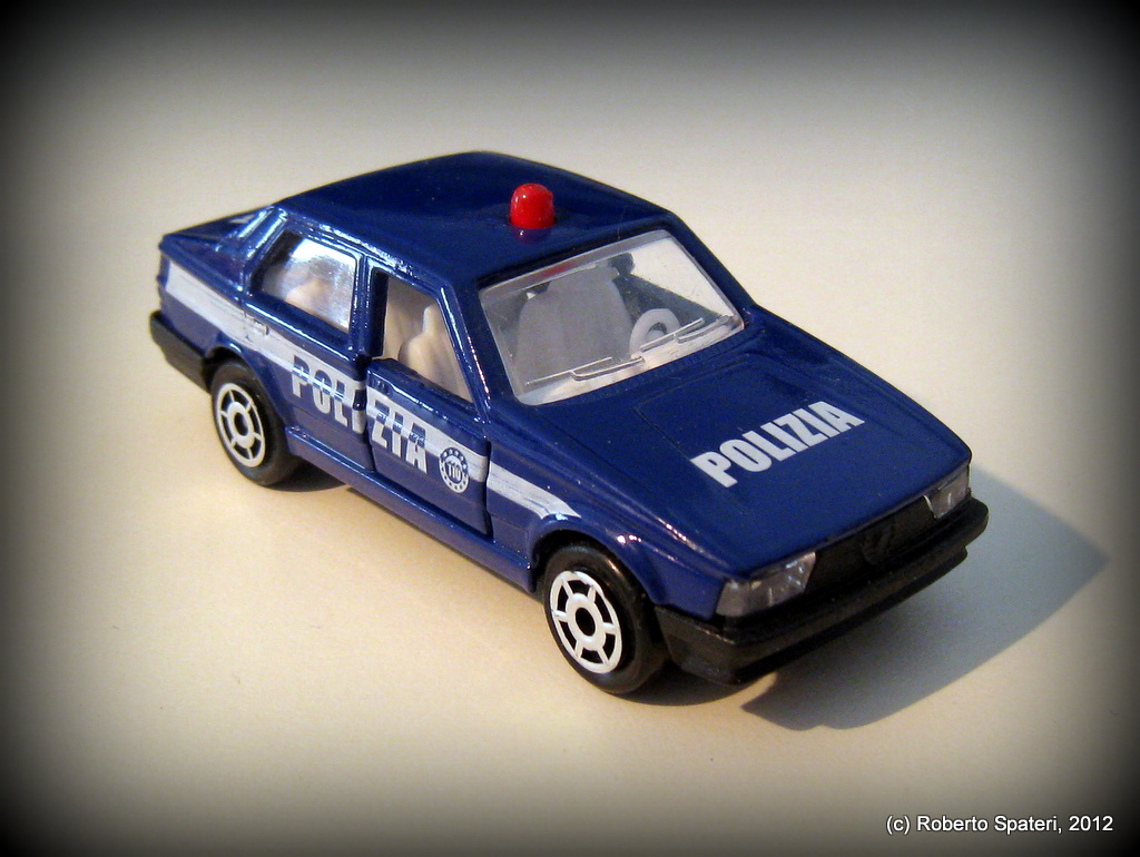 Majorette Alfa Romeo 75 (n.271)